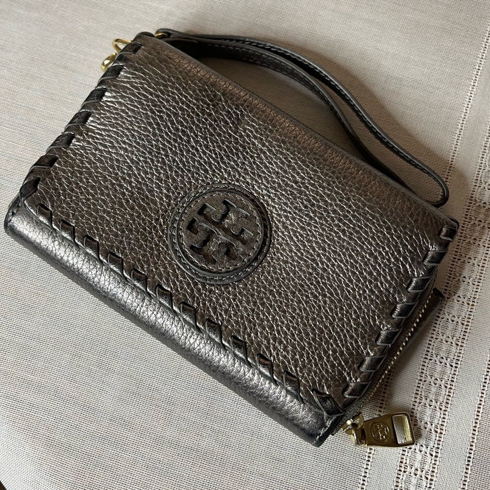 Tory Burch wristlet wallet
